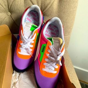 Size 9 Bright multi color Puma